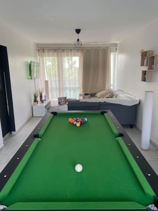 Appartement Ping-Pong Proche Gare Gagny Buitenkant foto